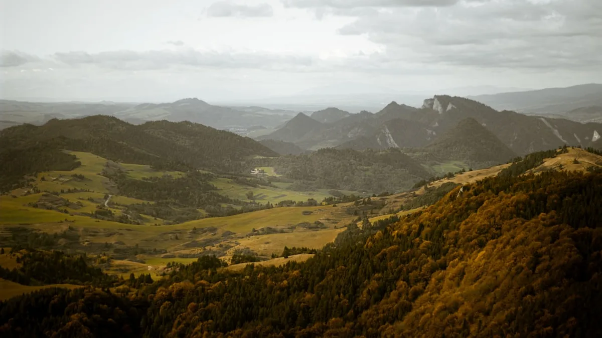 Tourisme dans sa région : ce que l'on gagne à voyager près de chez soi