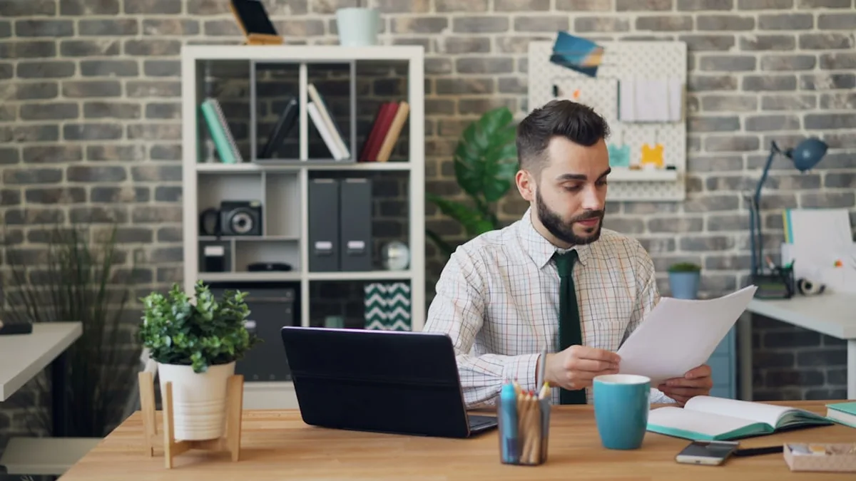 Avant l'inscription : activité, nom et options fiscales